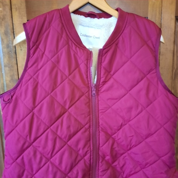 Coldwater Creek burgundy red quilted faux fur lined zip up nylon vest - Picture 2 of 10